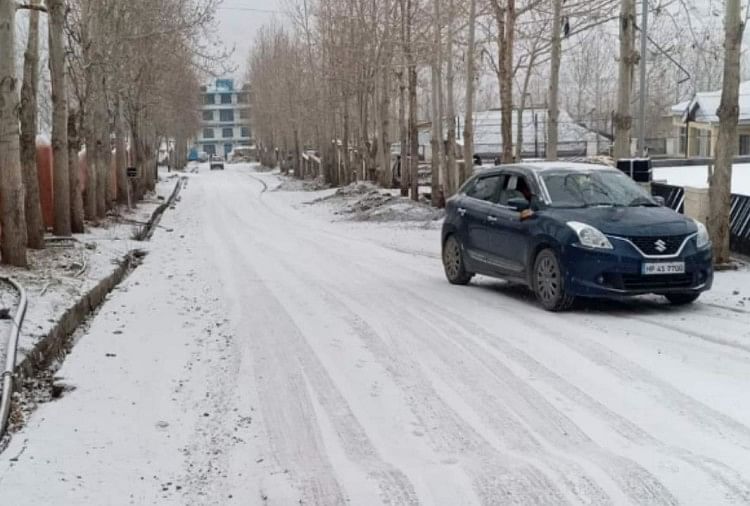 Les chutes de neige sur les montagnes ont augmenté le froid : Meerut Aqi a franchi trois cents, risque de pluie dans les prochains jours