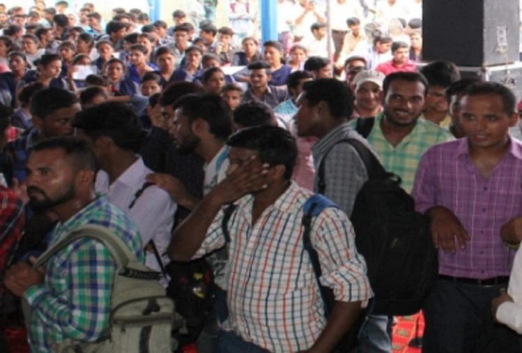 Rapport spécial d’Amar Ujala : Rojgar Mela a continué 108 en dix mois, mais dix mille jeunes trouvent un emploi