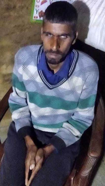 अमोड़ी के नेत्रहीन प्रकाश भट्ट।