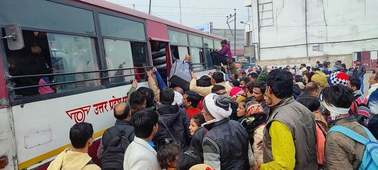 Pénurie de bus routiers sur la route Agra – Aligarh