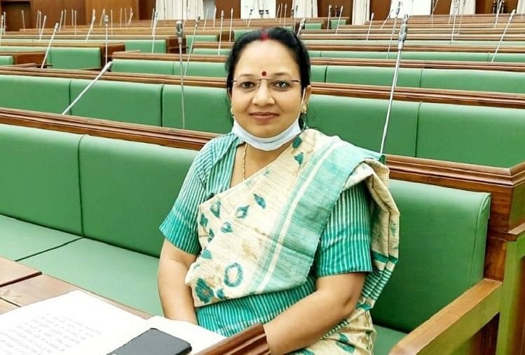 Bjp Mla Nikki Hembrom Menuduh Cm Nitish Kumar Menggunakan Bahasa yang Tidak Menyenangkan Untuk Menegurnya Dalam Rapat Legislatif Nda
