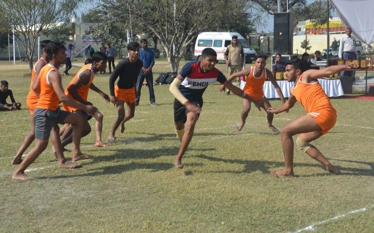 Sports – équipe numéro un de Jaitipur