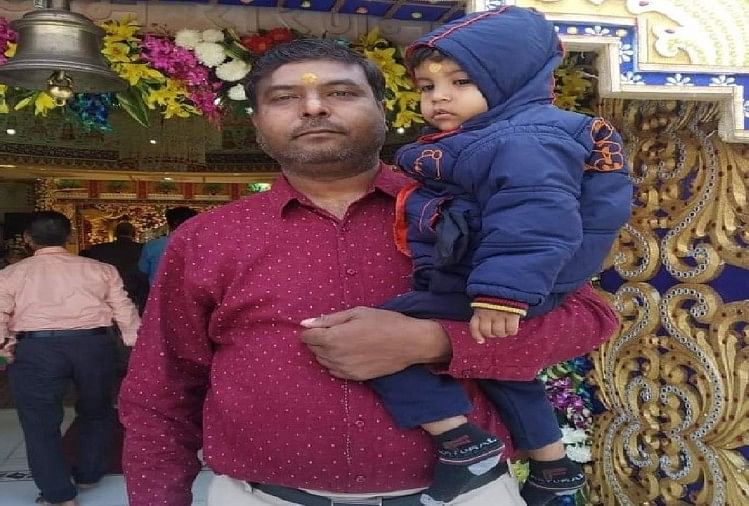 बेटी के साथ योगेश मिश्रा का फाइल फोटो