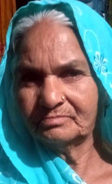सरला देवी, गांव जेंबा पुवायां सरला देवी, गांव जेंबा पुवायां