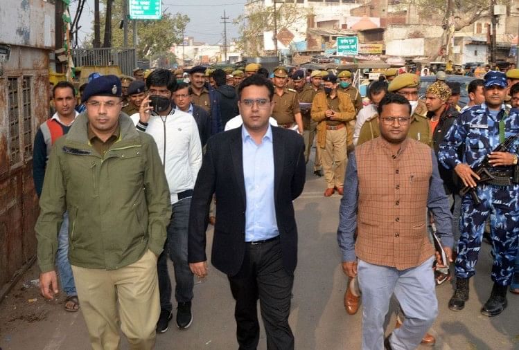Mathura Krishana Janmabhoomi et Idgah High Security Today – Sécurité du lieu de naissance de Shri Krishna et d’Idgah : scellé les frontières de Mathura, des soldats déployés partout, le président du district du Congrès détenu