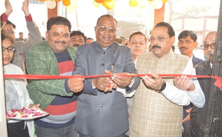 Hathras: Cm a lancé virtuellement le laboratoire de test Rtpcr