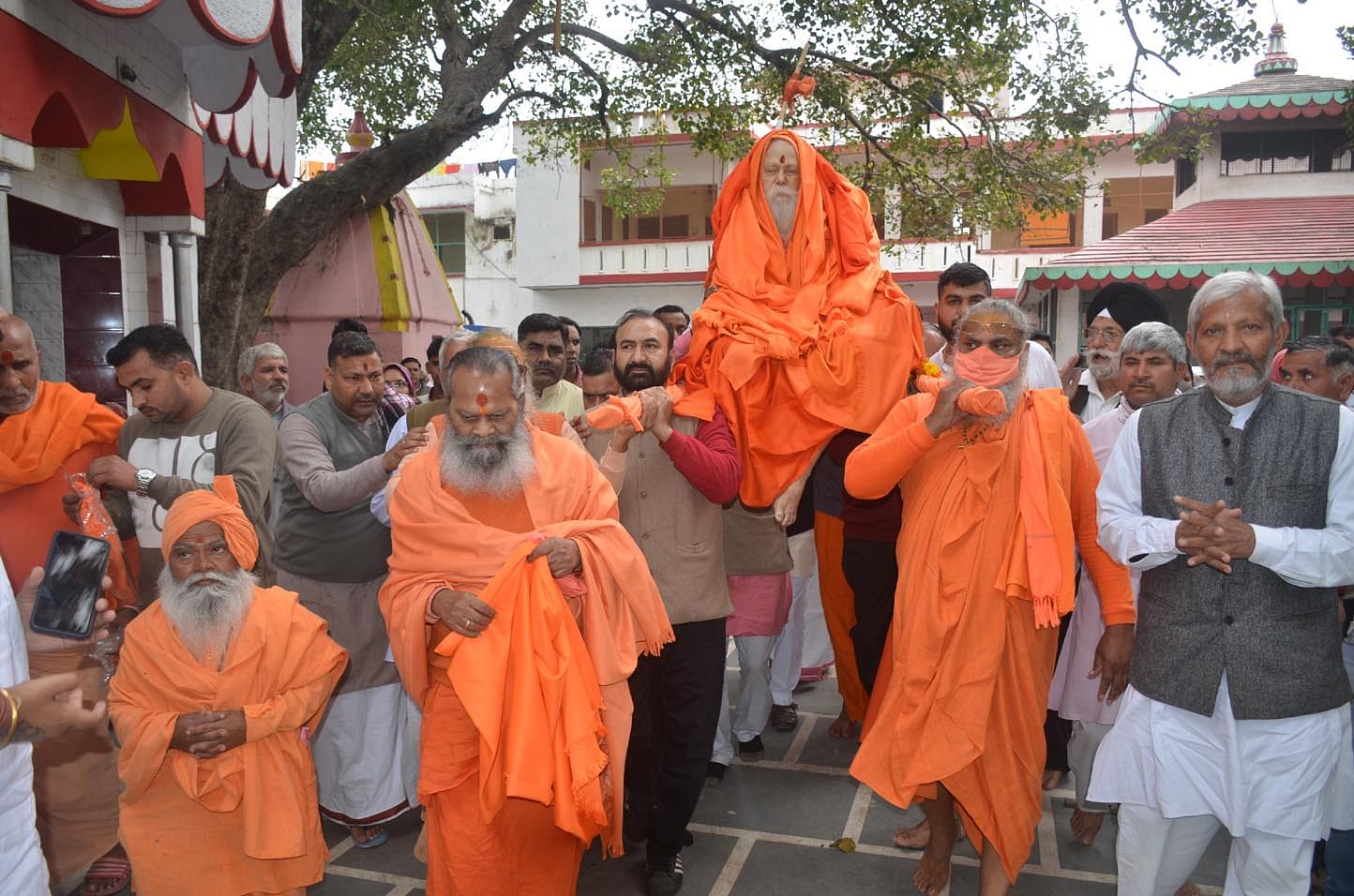 Muzaffarnagar : Dernier Yatra de Brahmalin Swami Gurudeveshwar Ashram Maharaj à Dandi Ashram Shuktirth ?