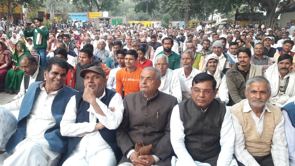 खतौली के गांव भैसी में आयेजित कार्यक्रम में उपस्थित लोग। खतौली के गांव भैसी में आयेजित कार्यक्रम में उपस्थित लोग।