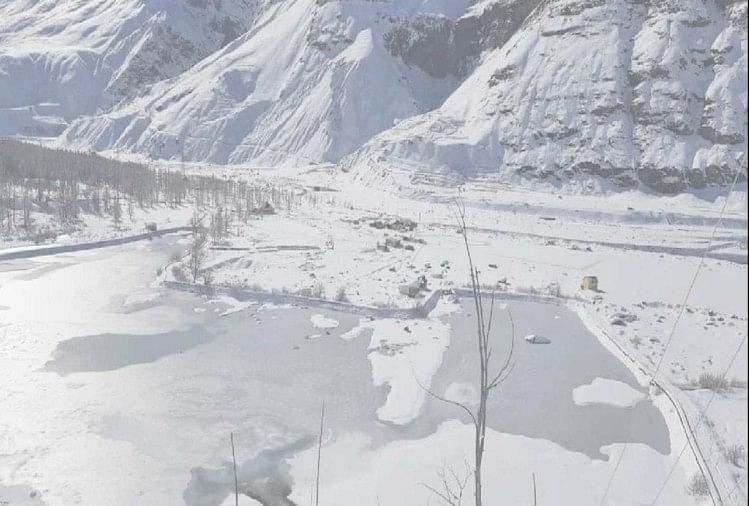 Mise à jour météorologique de l’Himachal : prévisions de pluie et de neige pour deux jours, partie tribale sous l’emprise de la vague de froid