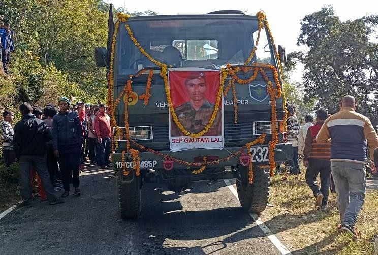 Kekerasan Nagaland: Kremasi Jawan Gautam Martir, Ayahnya Mengatakan Akan Mengirim Putra Lagi Ke Angkatan Darat Juga, Lihat Foto