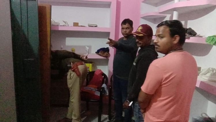 Auraiya News – Des lakhs volés dans la maison d’un soldat à la retraite