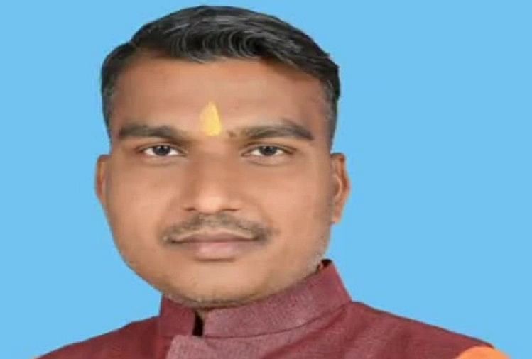 Attaque contre le président du district de Bjp Anusuchit Morcha à Azamgarh menacé de quitter la politique, des mécréants se sont enfuis avec un téléphone portable et de l’argent