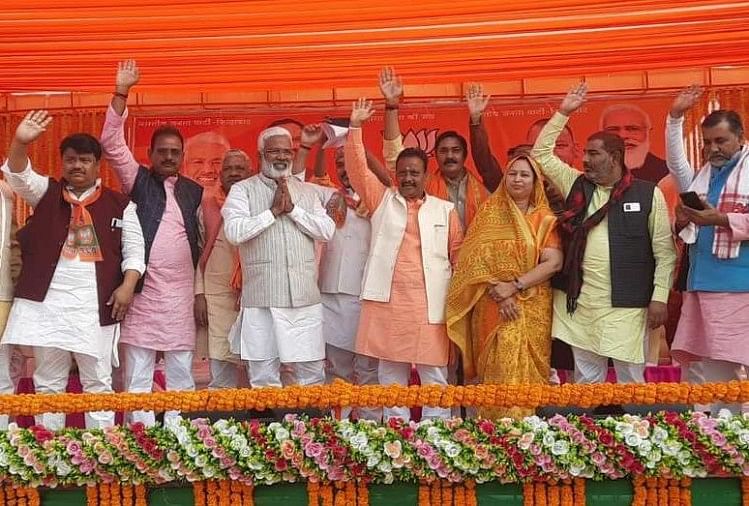 Le président de l’État du BJP, Swatantra Dev Singh, a déclaré que les hindous-musulmans se battraient ensemble contre des hommes de main qui creusent au temple d’Akhilesh Going Ram marchant dans les temples
