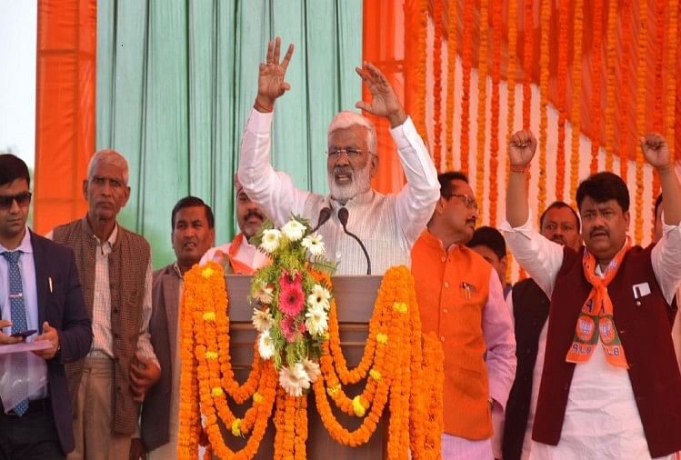 Up Election 2022 Le leader du Bjp Swatantra Dev Singh dans l’attaque d’Azamgarh Ballia contre le parti Samajwadi Bsp et le Congrès