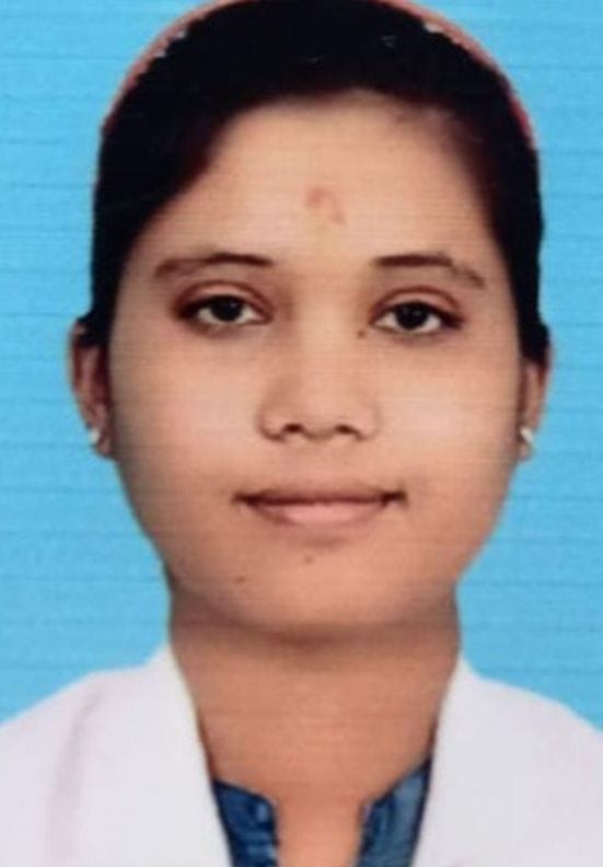 रवीना।
