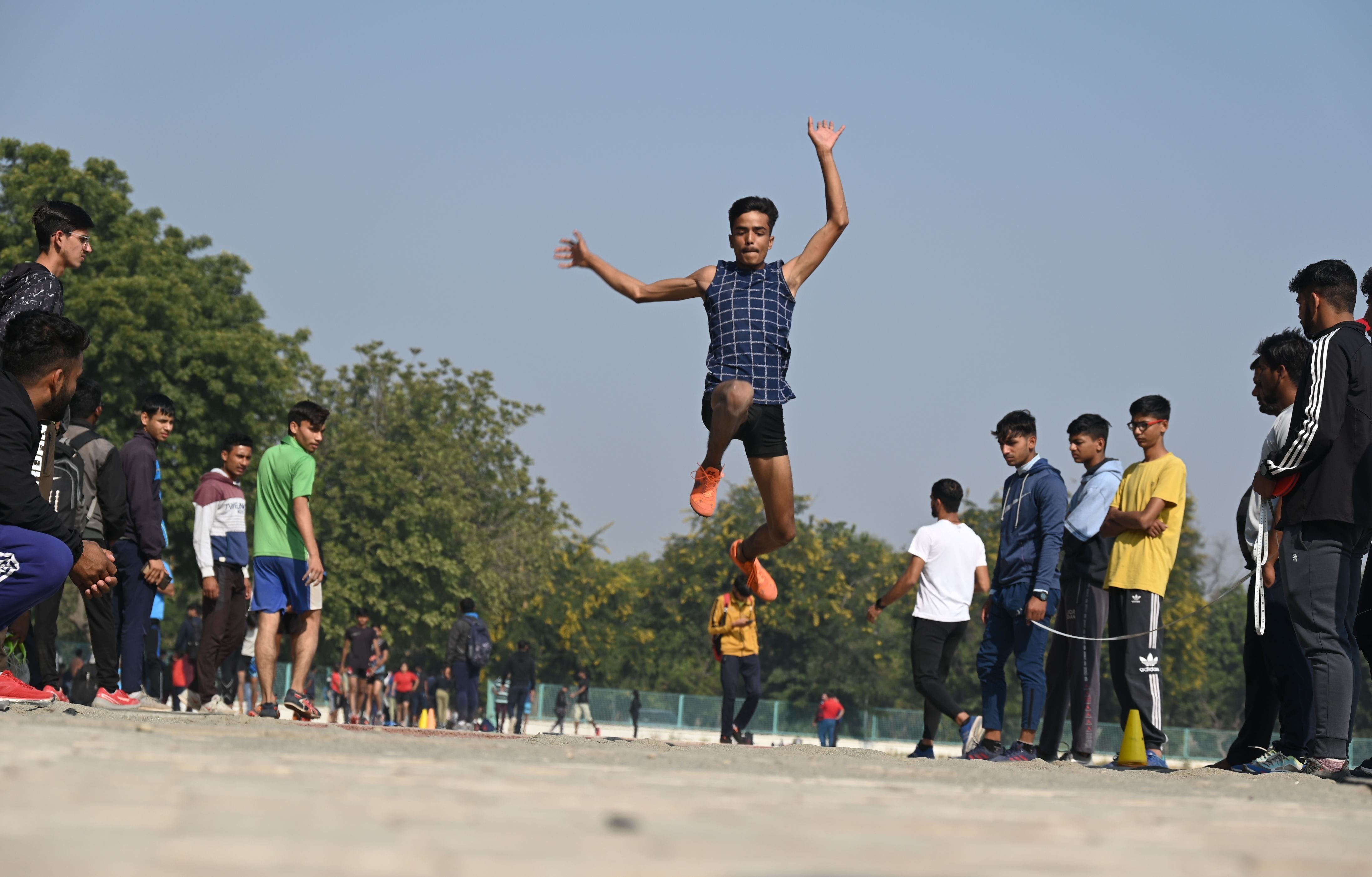 गिरी सेंटर में खेल ट्रायल देता खिलाड़ी । संवाद गिरी सेंटर में खेल ट्रायल देता खिलाड़ी । संवाद
