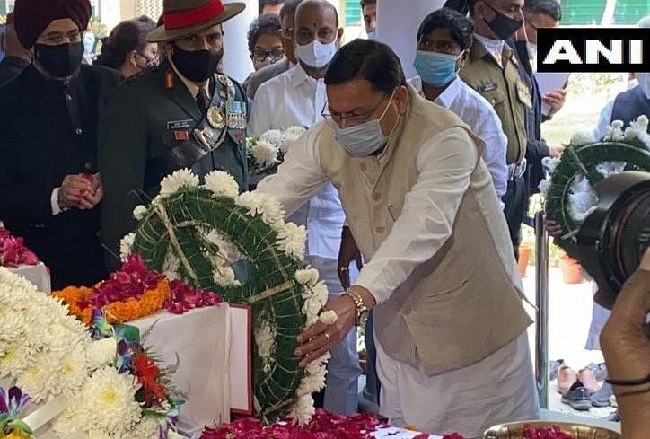 CD Pemakaman Kematian Jenderal Bipin Rawat: Uttarakhand Cm Pushkar Singh Dhami Akan Menghadiri Pemakaman, Banyak Pemimpin Juga Pergi Ke Delhi