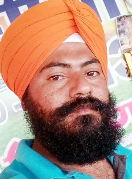 तरविंदर सिंह मोमी, जिलाध्यक्ष युवा प्रकोष्ठ भाकियू चढ़ूनी गुट शाहजहांपुर तरविंदर सिंह मोमी, जिलाध्यक्ष युवा प्रकोष्ठ भाकियू चढ़ूनी गुट शाहजहांपुर