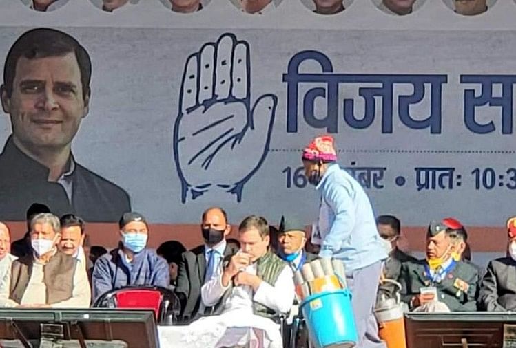 Pemilu Uttarakhand 2022 Rahul Gandhi Rally Di Dehradun: Rahul Gandhi Minum Teh Lemon Dari Penjual Teh Jalanan