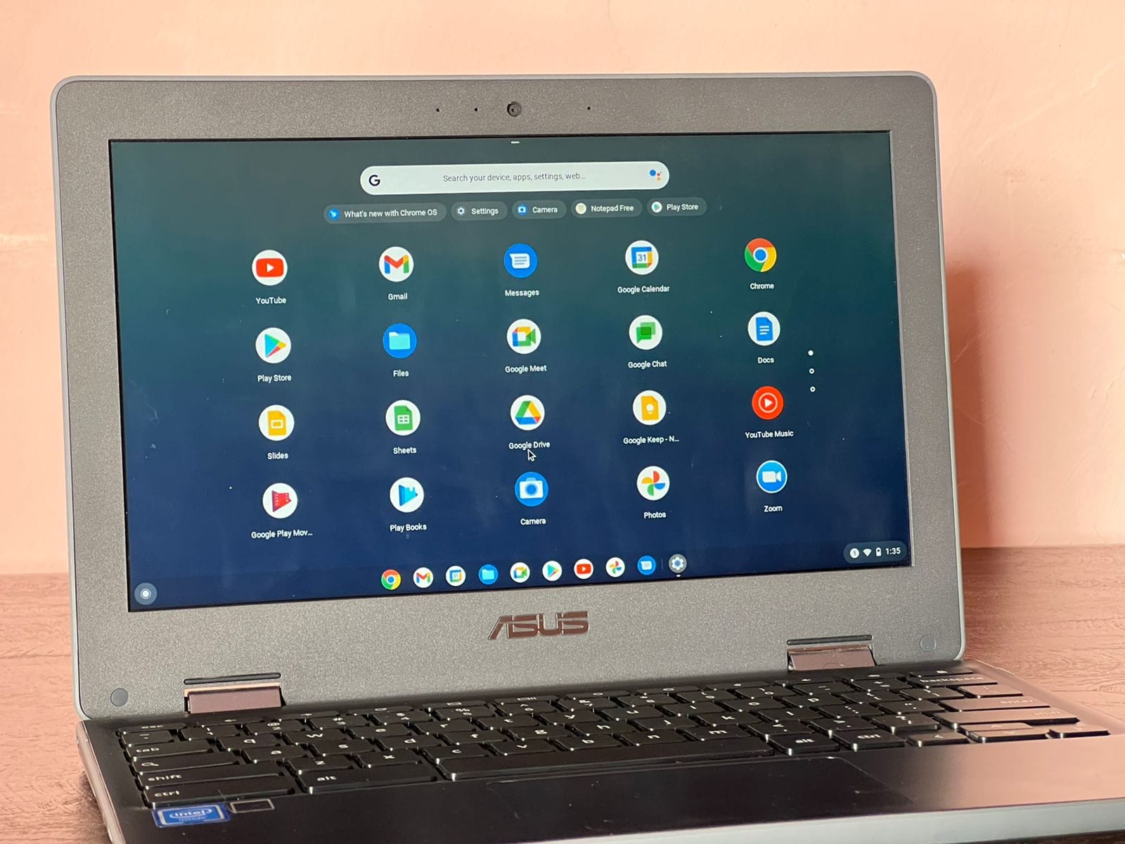Asus Chromebook Flip C214: рдХреИрд╕рд╛ рд╣реИ 22,990 рд░реБрдкрдпреЗ рдореЗрдВ рдЖрдиреЗ рд╡рд╛рд▓рд╛ рдпрд╣ рд▓реИрдкрдЯреЙрдк, рдкрдврд╝реЗрдВ рд░рд┐рд╡реНрдпреВ