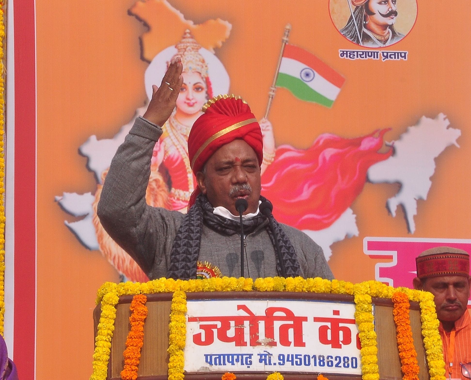 जीआईसी में आजादी के अमृत महोत्सव के समापन कार्यक्रम में बोलते सहसर कार्यवाह रामदत्त चक्रधर। संव जीआईसी में आजादी के अमृत महोत्सव के समापन कार्यक्रम में बोलते सहसर कार्यवाह रामदत्त चक्रधर। संव