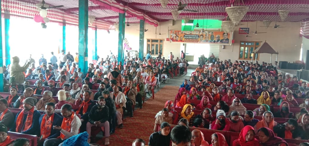 खतौली में आयोजित मेधावियों के सम्मान समारोह में उपस्थित लोग। खतौली में आयोजित मेधावियों के सम्मान समारोह में उपस्थित लोग।