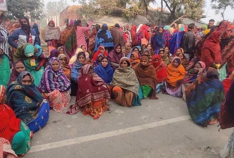 Wanita Marah Tidak Hadiri Program Pm Modi Dalam Protes Prayagraj Di Jaunpur