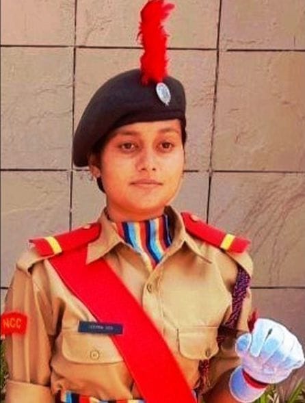 एनसीसी कैडेट्स दीपिका नेगी। एनसीसी कैडेट्स दीपिका नेगी।