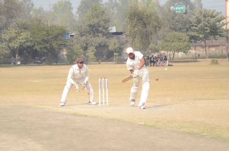 Olahraga – Akademi Khandekar mengalahkan DCA Blue