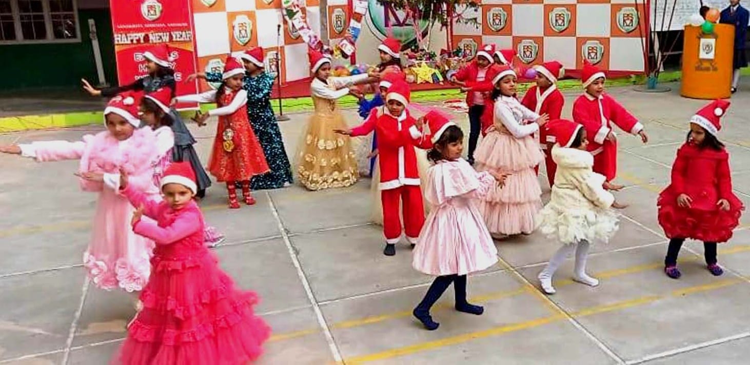शामली बीएसएम स्कूल में क्रिसमस के पर्व सांस्कृतिक कार्यक्रम प्रस्तुत करते बच्चे