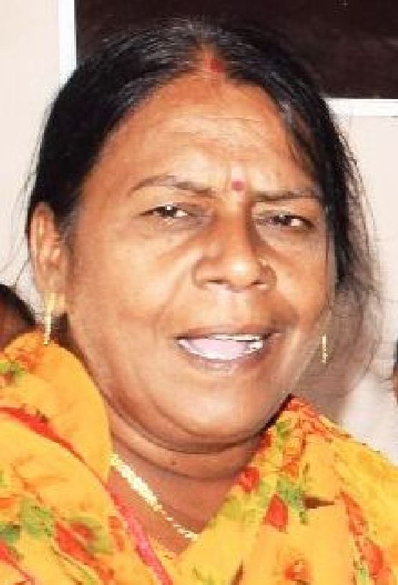 सपा महिला मोर्चा की जिलाध्यक्ष गायत्री वर्मा ।