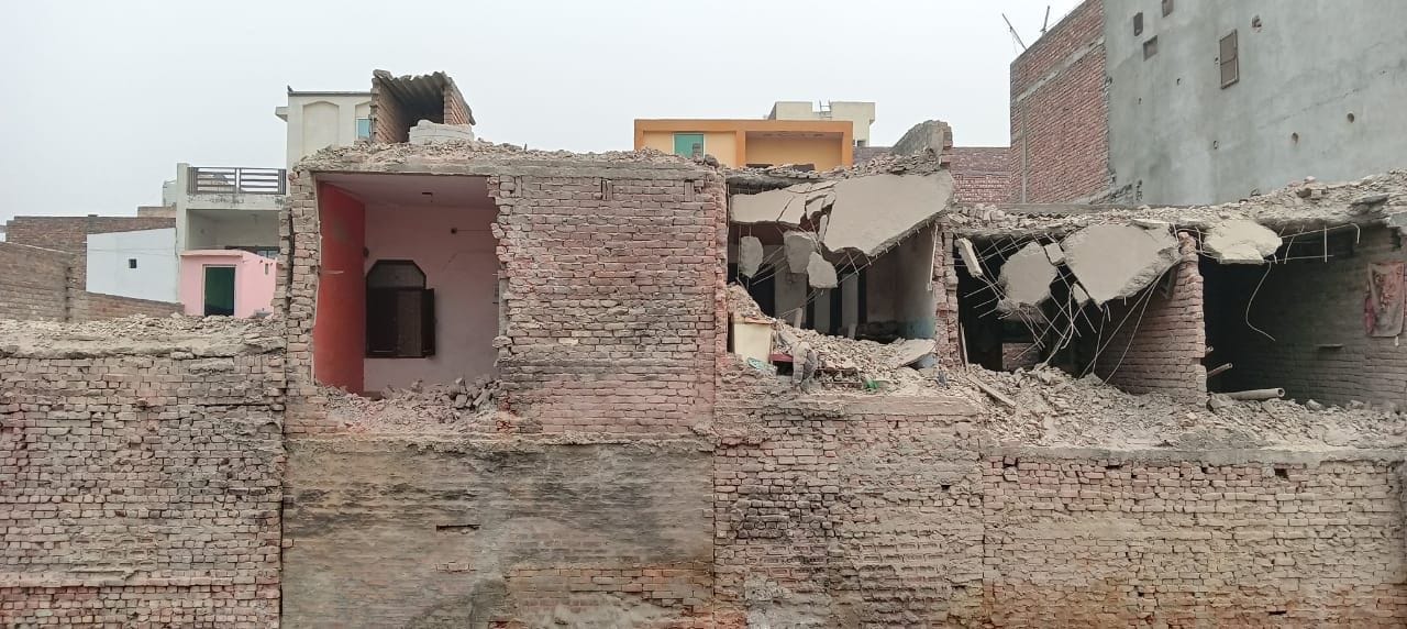 पानीपत। लोगों के टूटे पड़े घर। पानीपत। लोगों के टूटे पड़े घर।