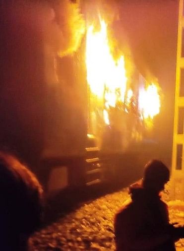 Incendie dans le compartiment du train de voyageurs à destination de Farrukhabad – Incendie dans le compartiment du train de voyageurs à destination de Farrukhabad