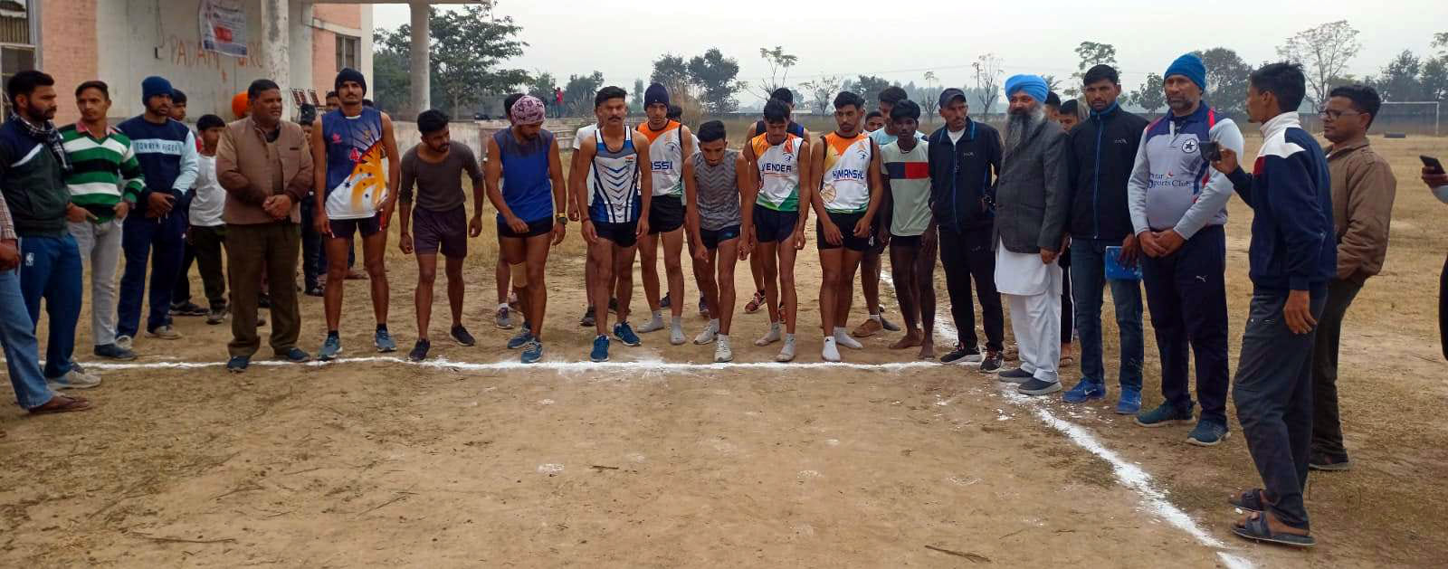 नारायणगढ़ के गांव उज्जलमाजरी में आयोजित दौड़ प्रतियोगिता में भाग लेते प्रतिभागी। नारायणगढ़ के गांव उज्जलमाजरी में आयोजित दौड़ प्रतियोगिता में भाग लेते प्रतिभागी।