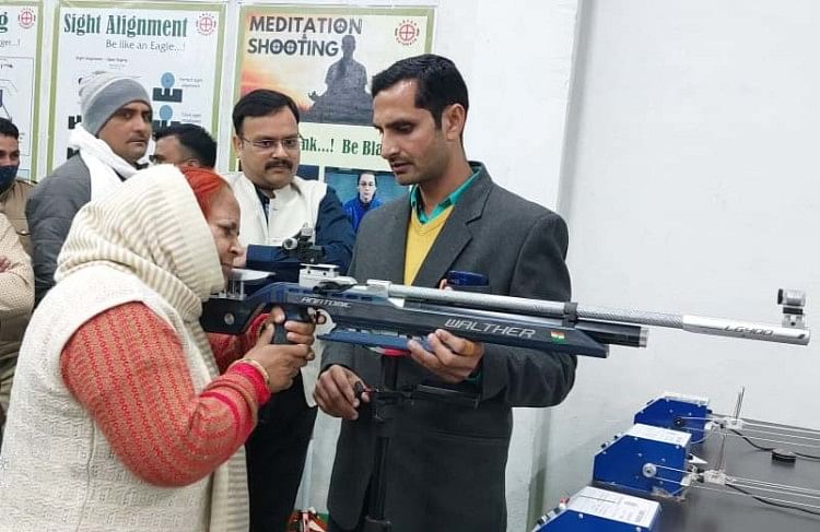 Ashwani Dan Karthik Menjadi Juara Juara Dalam Menembak