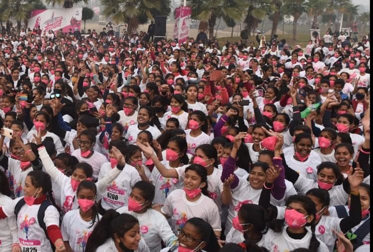 Lucknow : le marathon du congrès s’est tenu à Ikana, plusieurs milliers de filles ont participé, Rajiv Shukla a inauguré le marathon de cinq kilomètres