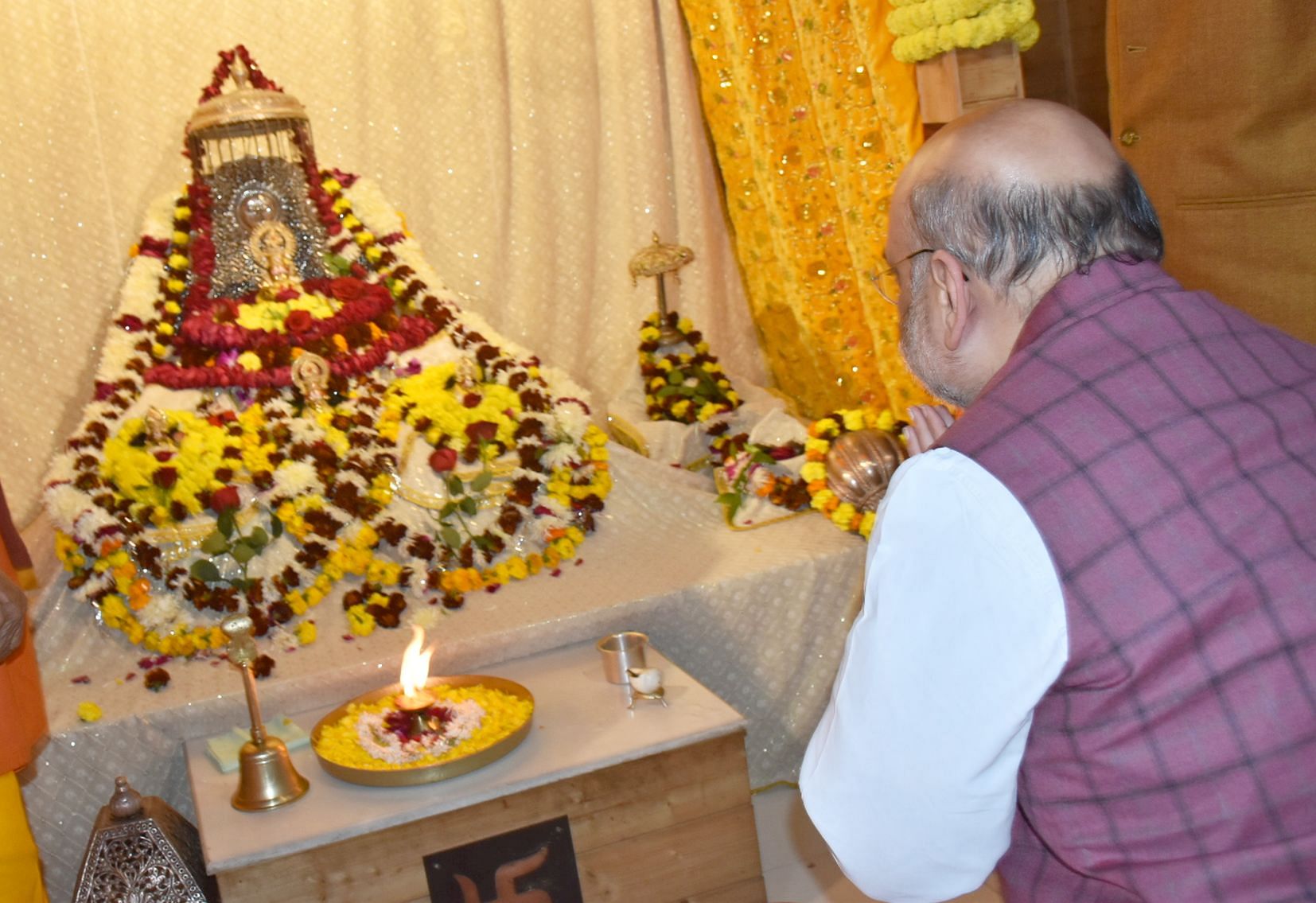 Le ministre de l'Intérieur Amit Shah vénère Ayodhya-Ramlala