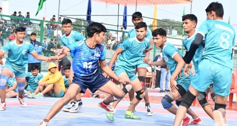 दिनेशपुर में आयोजित कबड्डी प्रतियोगिता।