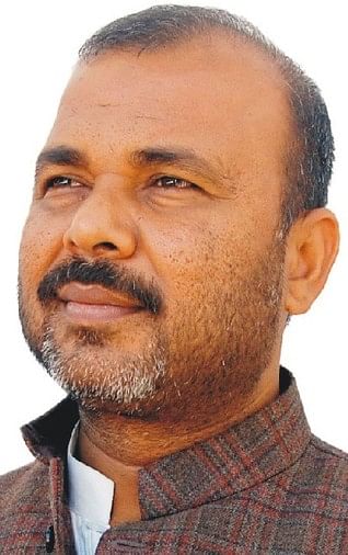 Fathepur News,gangster Di Empat Termasuk Anggota Haji Raza