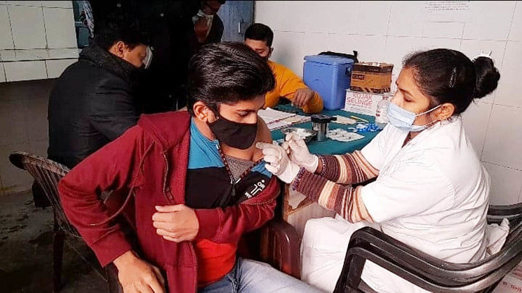 Hamirpur News – 727 adolescents ont administré la première dose dans dix-sept centres