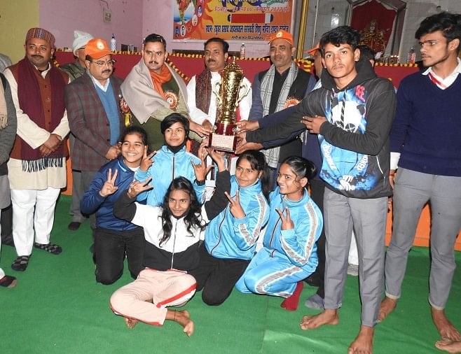 Tim Siddharthnagar Puncaki Kompetisi Olahraga – Tim Siddharthnagar Puncaki Kompetisi Olahraga