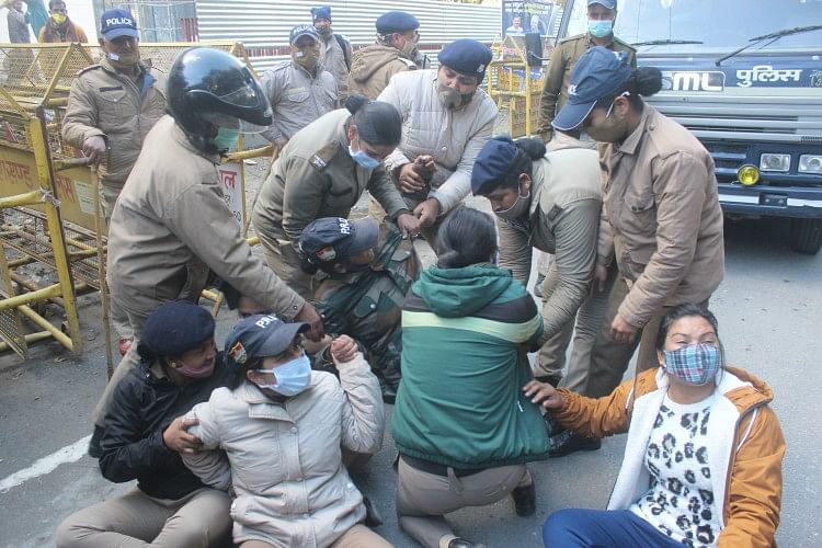 Prd Jawans bagarre avec la police, 250 arrêtés