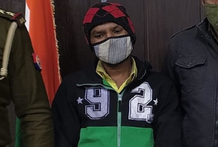 Un jeune homme arrêté pour avoir volé un mobile à Agra