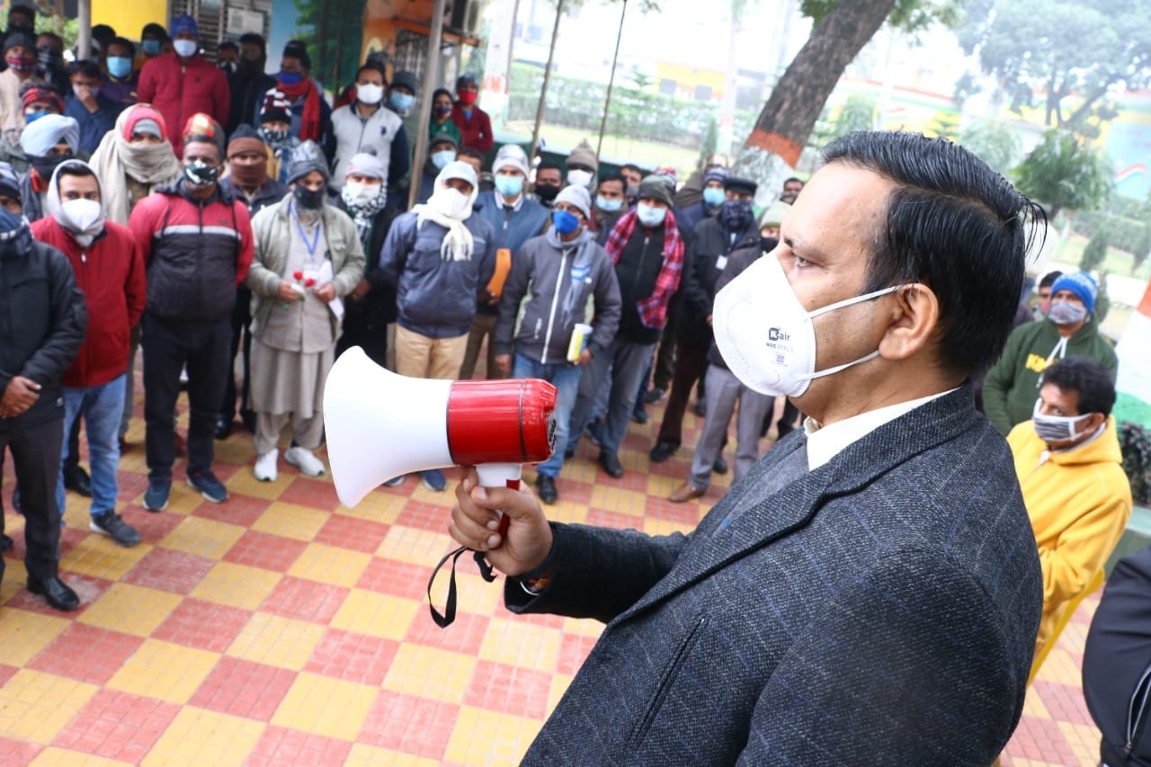 सफाई निरीक्षकों, सफाई नायकों व निगरानी समिति सदस्यों को संबोधित करते अपर मुख्य सचिव नगर विकास डॉ. सफाई निरीक्षकों, सफाई नायकों व निगरानी समिति सदस्यों को संबोधित करते अपर मुख्य सचिव नगर विकास डॉ.