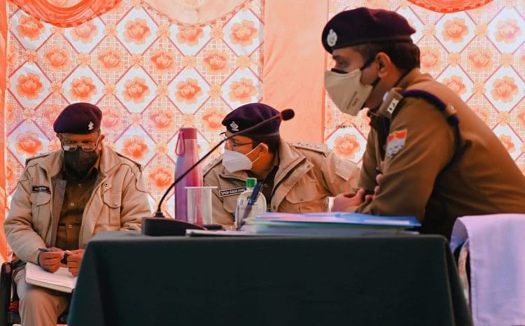 Percepat aksi goondas, gangster untuk pemilu damai: SSP Polisi yang Ditujukan Ssp – Ambil tindakan terhadap gangster, gangster bertindak cepat untuk pemilihan yang damai: SSP