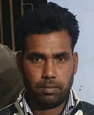 Terdakwa Awadhesh Yadav. percakapan Terdakwa Awadhesh Yadav. percakapan
