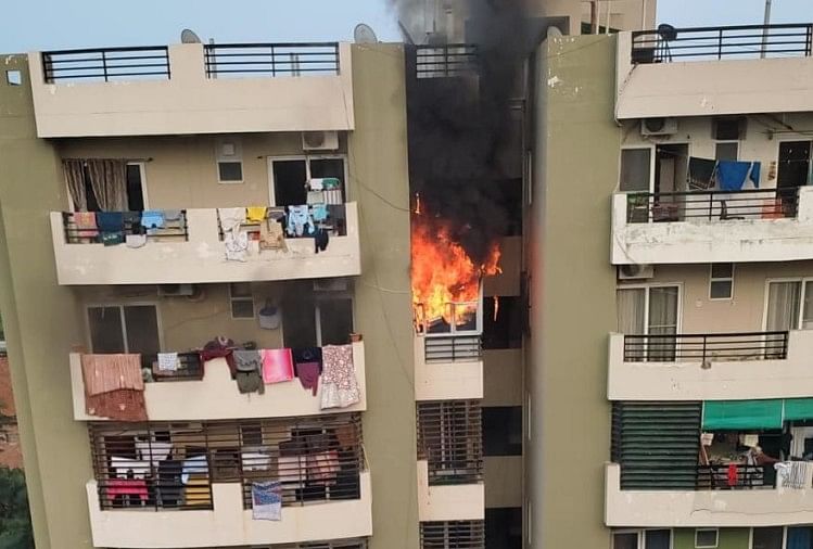 Prayagraj News: Kebakaran Hebat Di Rusun, Empat Termasuk Lansia Diselamatkan