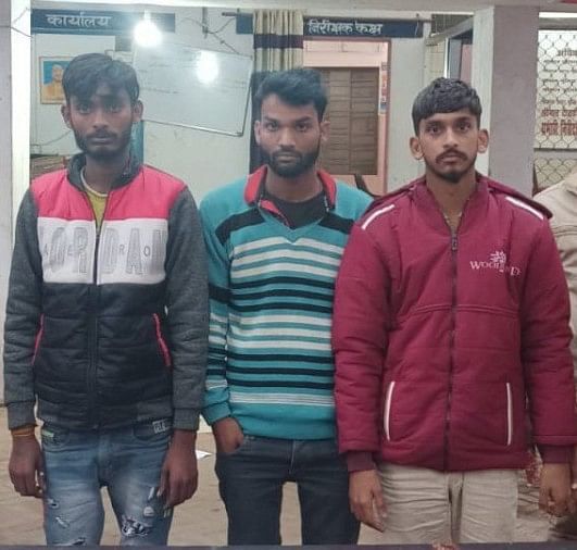 Tiga Penjahat Ditangkap Karena Merampok Di Jalan Raya