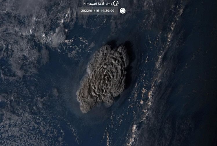 पिछले कुछ दशकों में हुंगा-टोंगा-हंगा-हापाई ज्वालामुखी नियमित रूप से फटा है।  