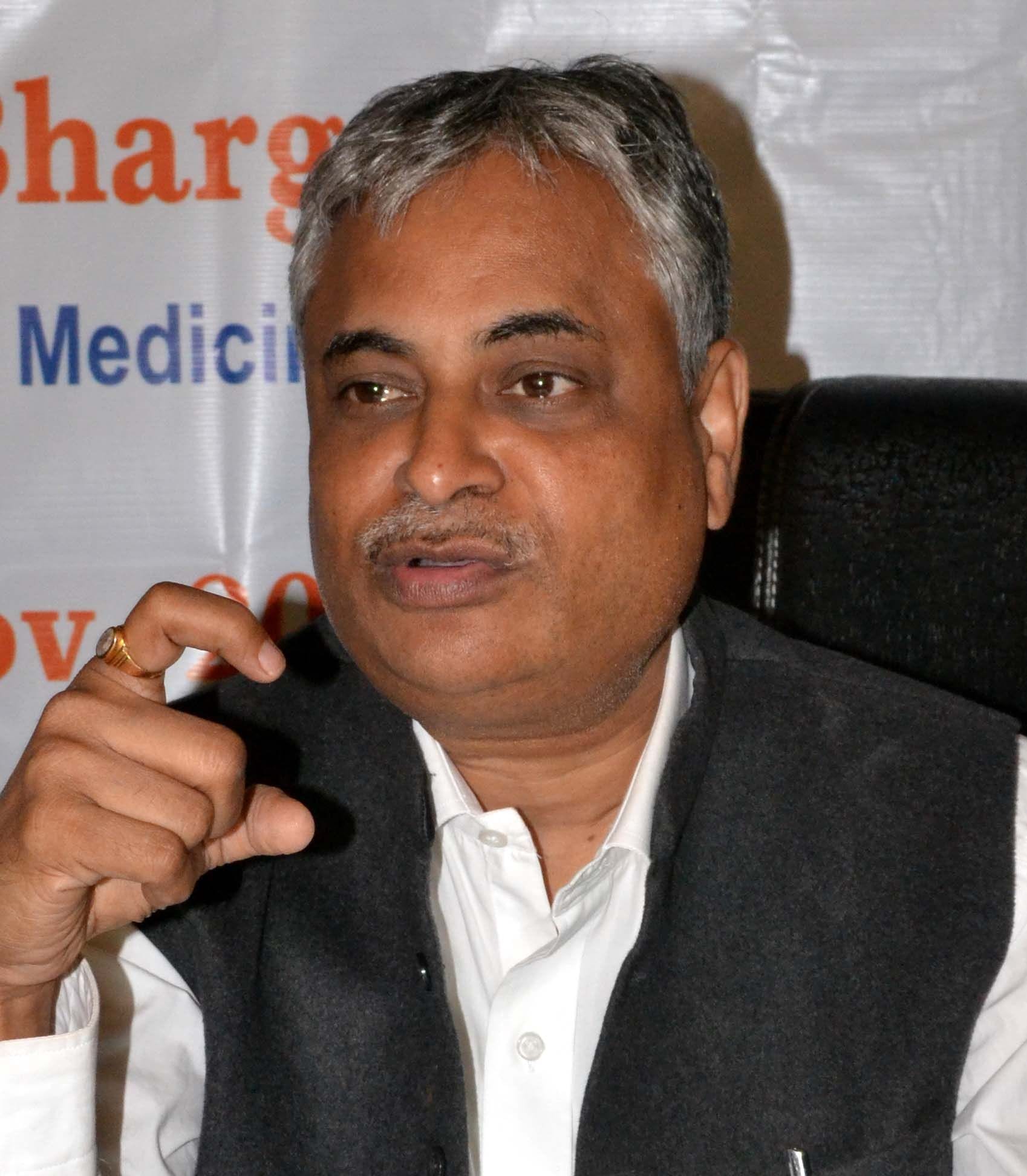 डॉ. संजय भार्गव डॉ. संजय भार्गव